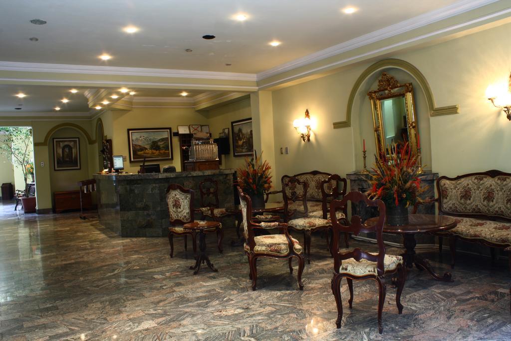 Capital Plaza Hotel Sucre Esterno foto