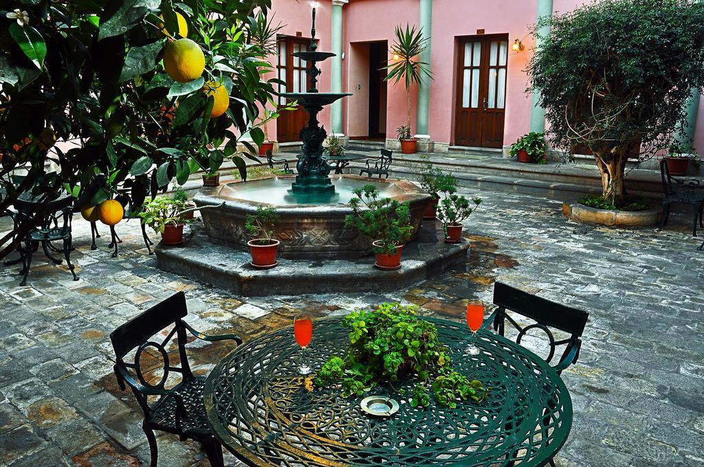 Capital Plaza Hotel Sucre Esterno foto