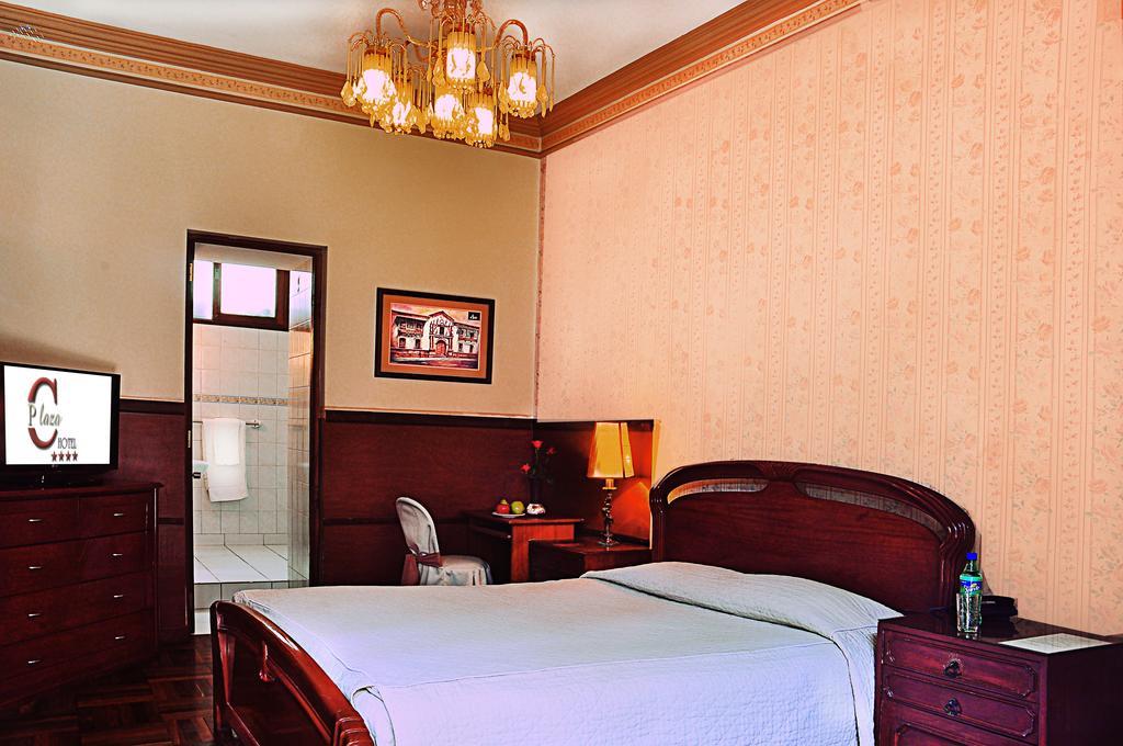 Capital Plaza Hotel Sucre Esterno foto