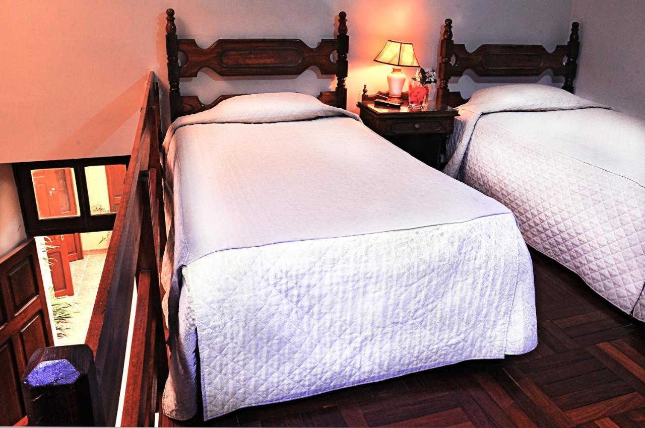Capital Plaza Hotel Sucre Esterno foto